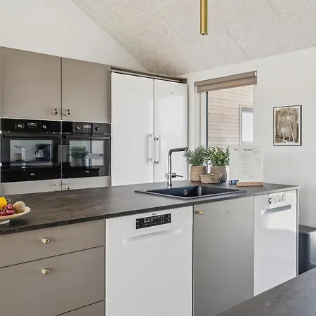 Semesterbostad Lovely In With Sauna