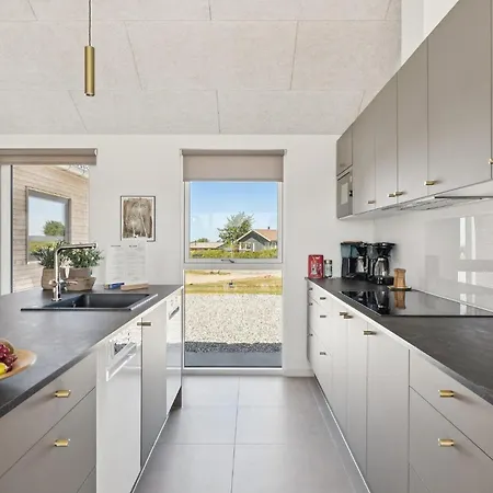 Semesterbostad Lovely In With Sauna Bogense